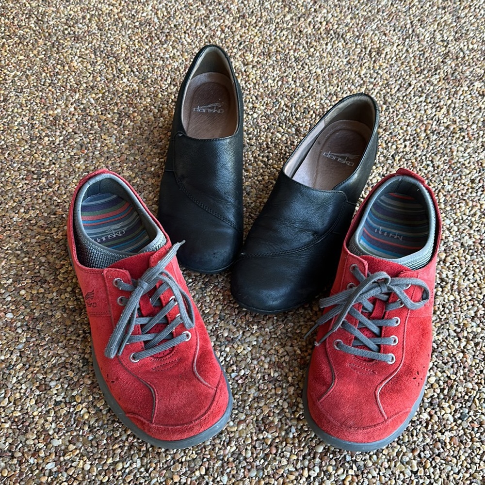 Two pairs of Dansko shoes-size39